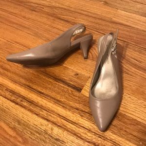Bandolino heels size 8
